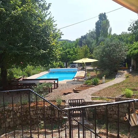 Ferienhaus Maison En Pierre Avec Piscine