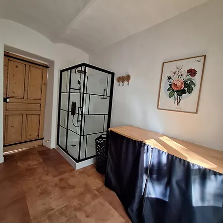 Maison En Pierre Avec Piscine Сasa de vacaciones