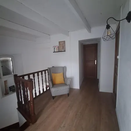Сasa de vacaciones Maison En Pierre Avec Piscine Ribes